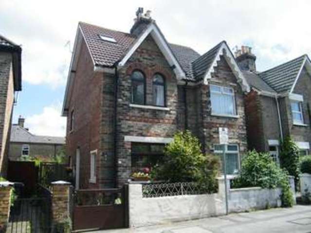  Image of 3 bedroom Semi-Detached house to rent in Green Road Poole BH15 at Poole, BH15 1QQ