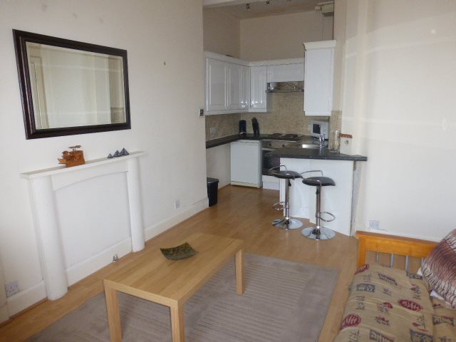  Image of 1 bedroom Flat to rent in Balcarres Street Edinburgh EH10 at Morningside Edinburgh Edinburgh, EH10 5JQ