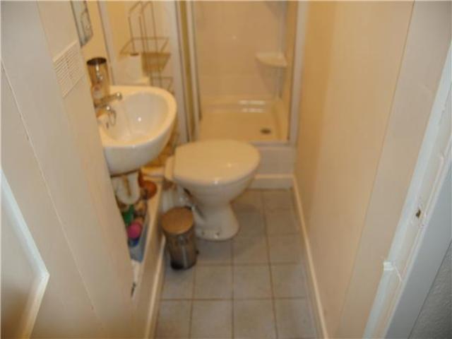  Image of 1 bedroom Flat to rent in Balfour Street Edinburgh EH6 at Pilrig Edinburgh Edinburgh, EH6 5DP