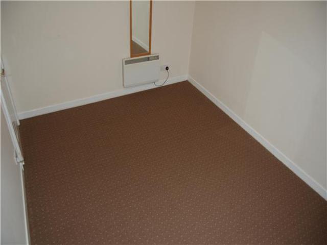  Image of 1 bedroom Flat to rent in Balfour Street Edinburgh EH6 at Pilrig Edinburgh Edinburgh, EH6 5DP