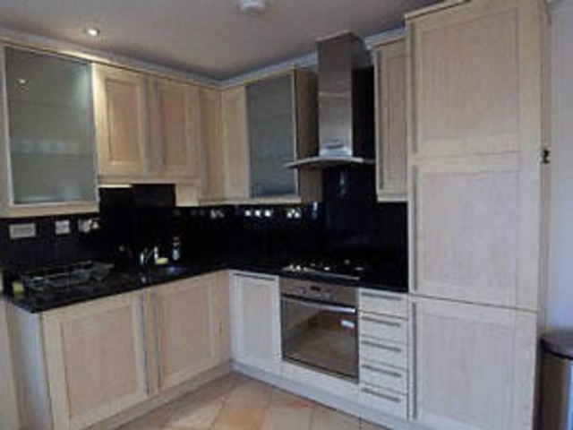  Image of 2 bedroom Flat to rent in Balls Pond Road London N1 at Balls Pond Road  Balls Pond Road, N1 4AE