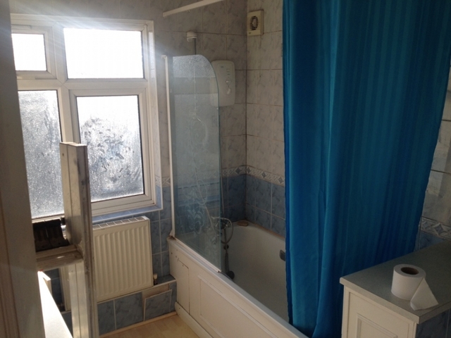  Image of 4 bedroom Semi-Detached house to rent in Barchester Road Harrow HA3 at Harrow, HA3 5HH