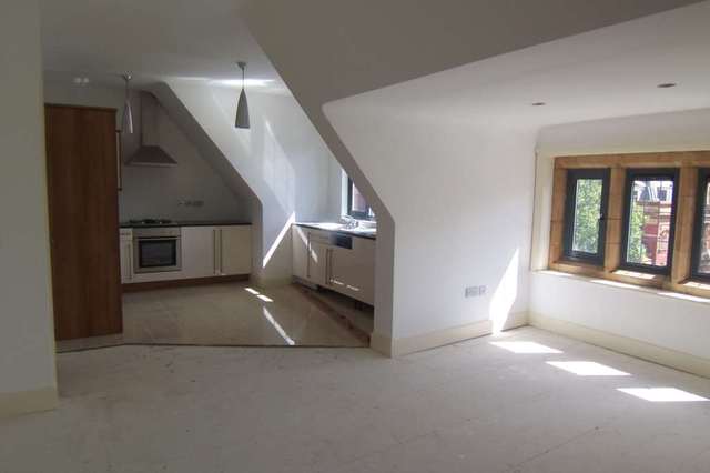  Image of 3 bedroom Flat to rent in Barking Road London E6 at A Barking Road East Ham London, E6 2JT