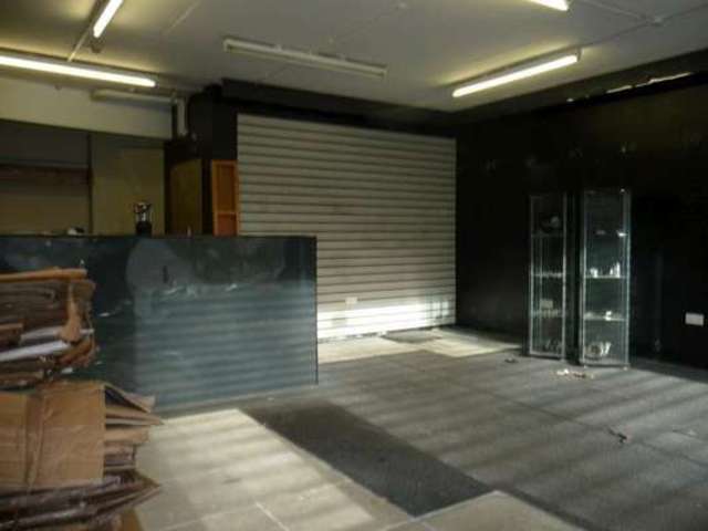 Image of Studio flat to rent in Barking Road London E6 at Barking Road  London, E6 2JX