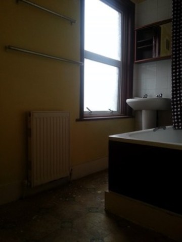  Image of 1 bedroom End of Terrace to rent in Barking Road London E13 at BARKING ROAD  PLAISTOW, E13 8QE