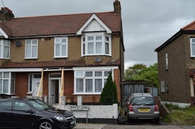  Image of 3 bedroom Detached house to rent in Barley Lane Chadwell Heath Romford IG3 at Barley Lane  Goodmayes, IG3 8XR