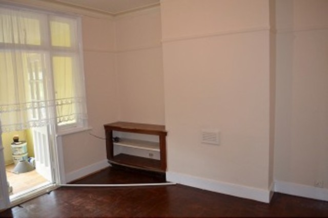 Image of 3 bedroom Detached house to rent in Barley Lane Chadwell Heath Romford IG3 at Barley Lane  Goodmayes, IG3 8XR