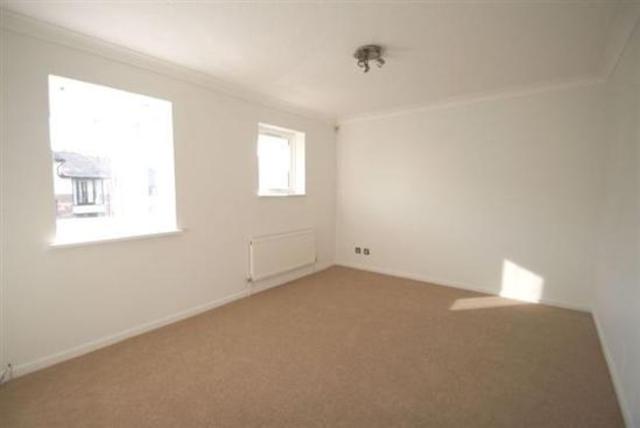  Image of 3 bedroom Terraced house for sale in Taeping Street London E14 at Barnfield Place  Canary Wharf, E14 9UN