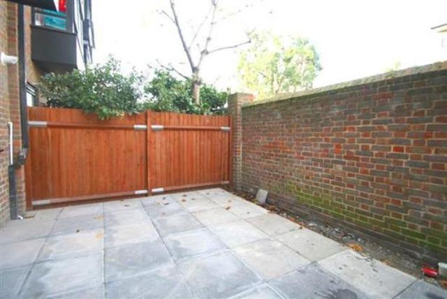  Image of 3 bedroom Terraced house for sale in Taeping Street London E14 at Barnfield Place  Canary Wharf, E14 9UN