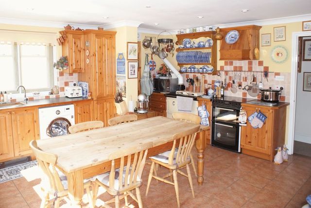  Image of 4 bedroom Detached house for sale in Barrow Hill Churchdown Gloucester GL3 at Barrow Hill Churchdown Gloucester, GL3 2LN