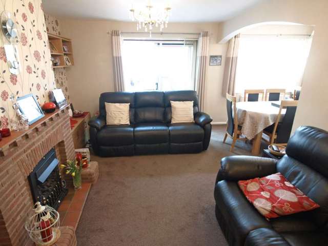  Image of 4 bedroom Semi-Detached house for sale in Barry Avenue Bicester OX26 at Barry Avenue  Bicester, OX26 2DZ