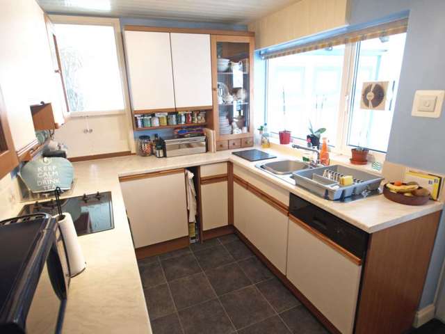  Image of 4 bedroom Semi-Detached house for sale in Barry Avenue Bicester OX26 at Barry Avenue  Bicester, OX26 2DZ