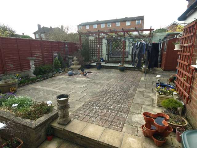  Image of 4 bedroom Semi-Detached house for sale in Barry Avenue Bicester OX26 at Barry Avenue  Bicester, OX26 2DZ