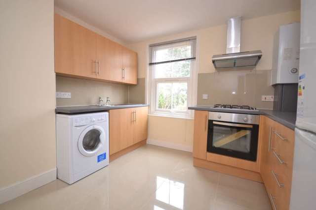  Image of 1 bedroom Flat to rent in Basingstoke Road Reading RG2 at Basingstoke Road  Reading, RG2 0EL