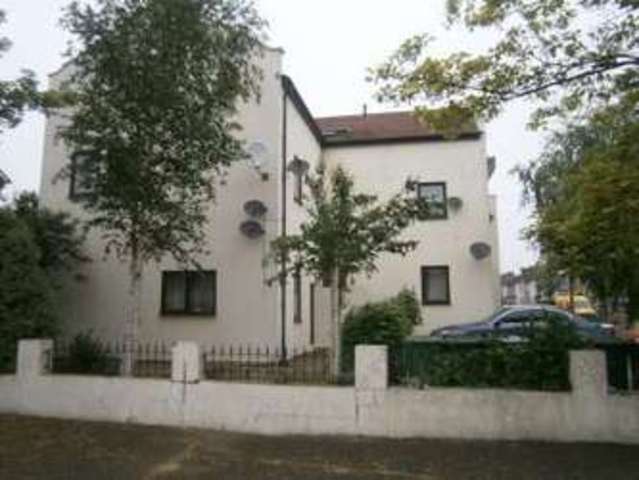  Image of 2 bedroom Flat to rent in Albert Square London E15 at Basle House  Stratford, E15 1HH