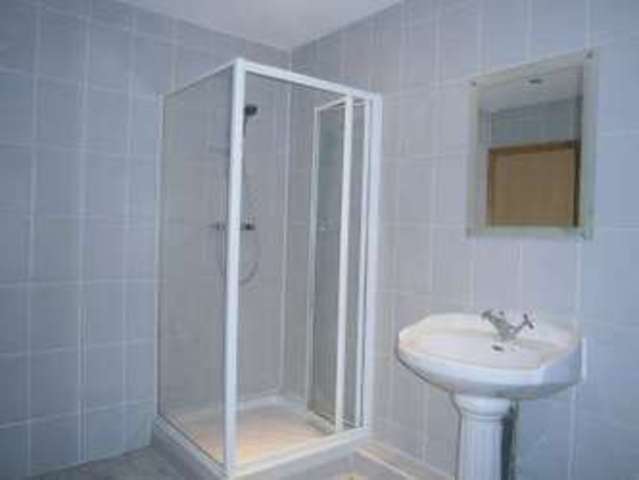  Image of 2 bedroom Flat to rent in Albert Square London E15 at Basle House  Stratford, E15 1HH
