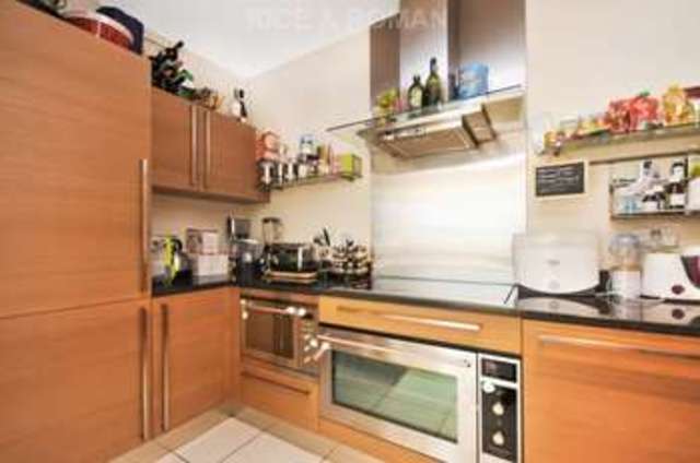  Image of 2 bedroom Apartment to rent in Juniper Drive London SW18 at Juniper Drive Wandsworth London, SW18 1TW