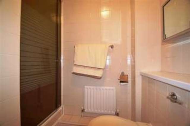  Image of 2 bedroom Apartment to rent in Lower Downs Road London SW20 at Cottenham Park, SW20 8QB