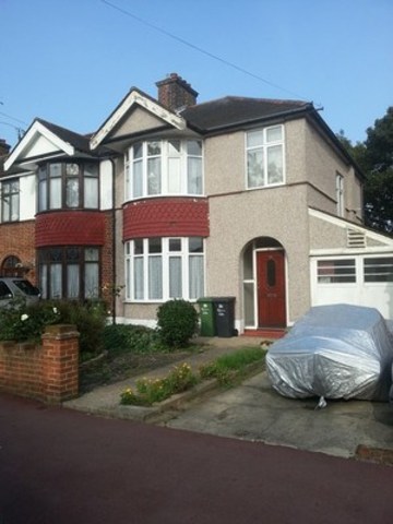  Image of 3 bedroom End of Terrace to rent in Beccles Drive Barking IG11 at BECCLES DRIVE  BARKING, IG11 9HX
