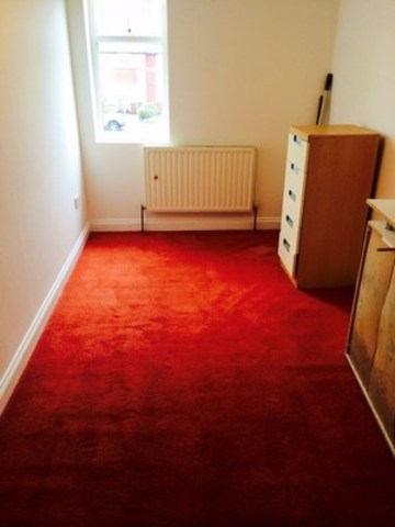  Image of 2 bedroom Flat to rent in Becontree Avenue Becontree Dagenham RM8 at = BECONTREE AVENUE  DAGENHAM, RM8 2UB