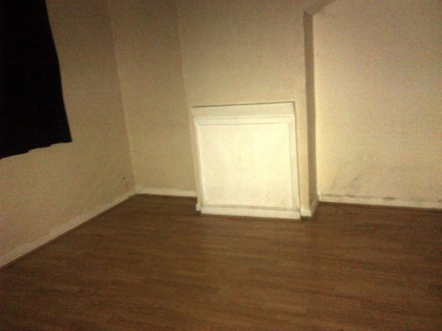  Image of 3 bedroom Terraced house to rent in Becontree Avenue Becontree Dagenham RM8 at BECONTREE AVENUE  DAGENHAM, RM8 2UU