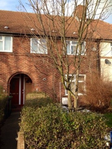  Image of 3 bedroom Terraced house to rent in Becontree Avenue Becontree Dagenham RM8 at BECONTREE AVENUE  DAGENHAM, RM8 2UU