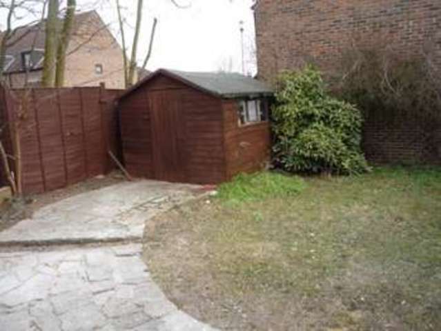  Image of 2 bedroom Terraced house to rent in Fawns Manor Close Feltham TW14 at Fawnsmanor Close  Bedfont, TW14 8EN