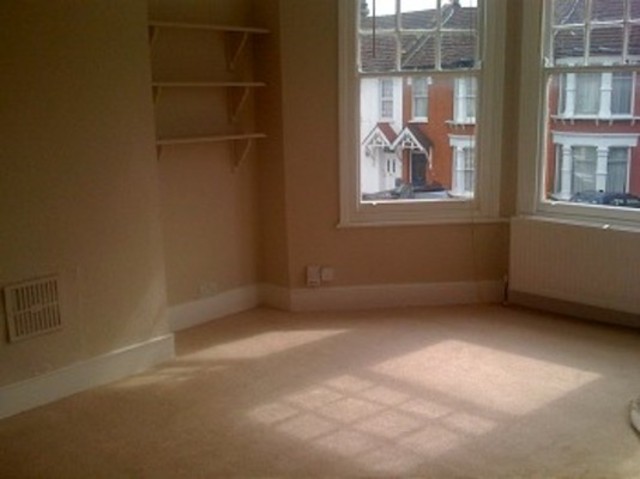  Image of 1 bedroom Flat to rent in Belsize Avenue London N13 at Belsize Avenue  Palmers Green, N13 4TJ