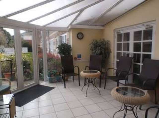  Image of 2 bedroom Flat for sale in Cockfosters Road Cockfosters Barnet EN4 at 50 Cockfosters Road Cockfosters Barnet, EN4 0DX