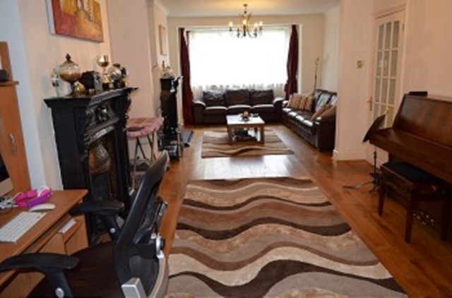 Image of 4 bedroom Detached house to rent in Betstyle Road London N11 at Betstyle Road  Arnos Grove, N11 1JB
