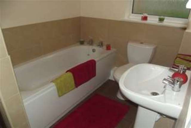  Image of 2 bedroom Bungalow to rent in Bilbury Close Crabbs Cross Redditch B97 at Redditch, B97 5XN