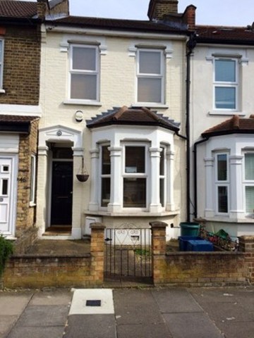  Image of 2 bedroom Terraced house to rent in Birkbeck Road Ilford IG2 at BIRBECK ROAD  NEWBURY PARK, IG2 7LP