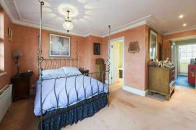  Image of 4 bedroom Semi-Detached house for sale in Black Lion Lane London W6 at Hammersmith London Stamford Brook, W6 9BG