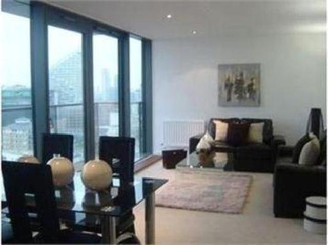  Image of 2 bedroom Apartment to rent in Blackwall Way London E14 at Blackwall Way  Canary Wharf, E14 9GT