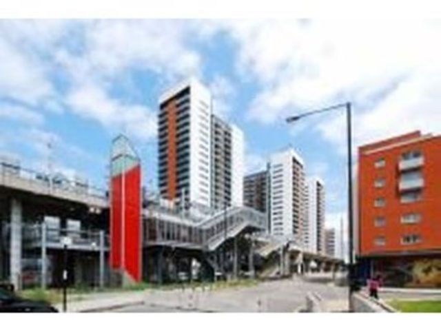  Image of 1 bedroom Apartment to rent in Blackwall Way London E14 at Blackwall Way Elektron Tower Canary Wharf, E14 9GB