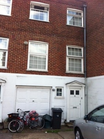  Image of 5 bedroom Detached house to rent in Blenheim Gardens Kingston upon Thames KT2 at Blenheim Gardens  Kingston upon thames, KT2 7BN