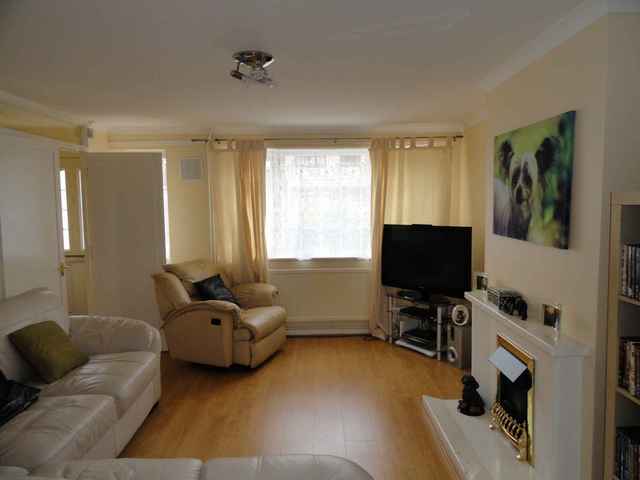  Image of 3 bedroom Semi-Detached house to rent in Cornelia Close Bletchley Milton Keynes MK2 at Bletchley  Fenny Stratford, MK2 3LX