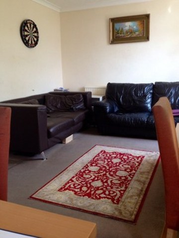  Image of 2 bedroom Detached house to rent in Borrowdale Close Ilford IG4 at BORROWDELE CLOSE  GANTS HILLS, IG4 5LS