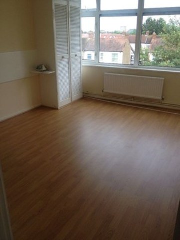  Image of 2 bedroom Detached house to rent in Borrowdale Close Ilford IG4 at BORROWDELE CLOSE  GANTS HILLS, IG4 5LS