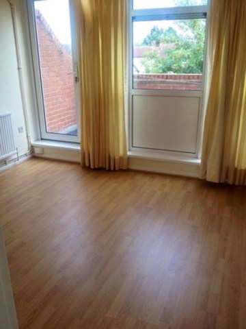  Image of 2 bedroom Detached house to rent in Borrowdale Close Ilford IG4 at BORROWDELE CLOSE  GANTS HILLS, IG4 5LS