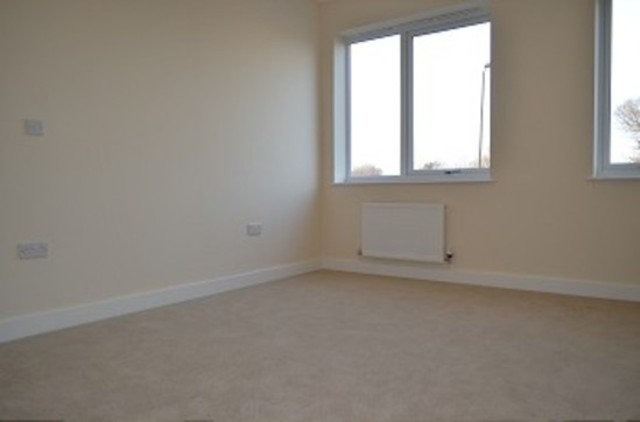  Image of 2 bedroom Flat to rent in Bowes Road London N11 at Bowes Road  Arnos Grove, N11 1BA