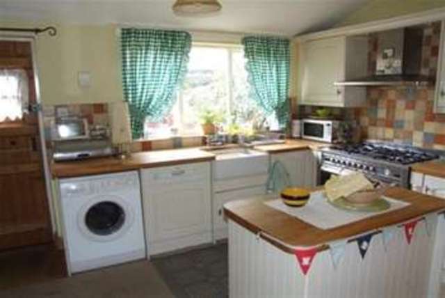  Image of 3 bedroom Semi-Detached house to rent in Brentgovel Street Bury St. Edmunds IP33 at Bury St. Edmunds, IP33 1EB