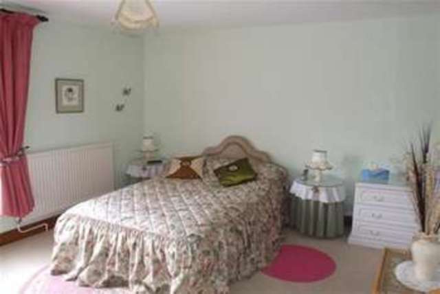  Image of 3 bedroom Semi-Detached house to rent in Brentgovel Street Bury St. Edmunds IP33 at Bury St. Edmunds, IP33 1EB