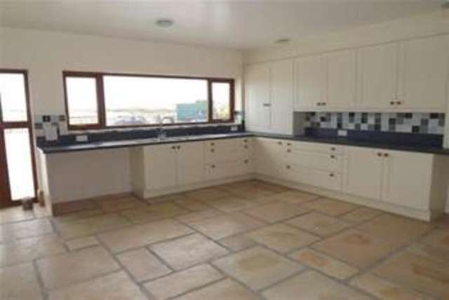  Image of 4 bedroom Detached house to rent in Bretby Lane Bretby Burton-on-Trent DE15 at Burton-on-Trent, DE15 0QS