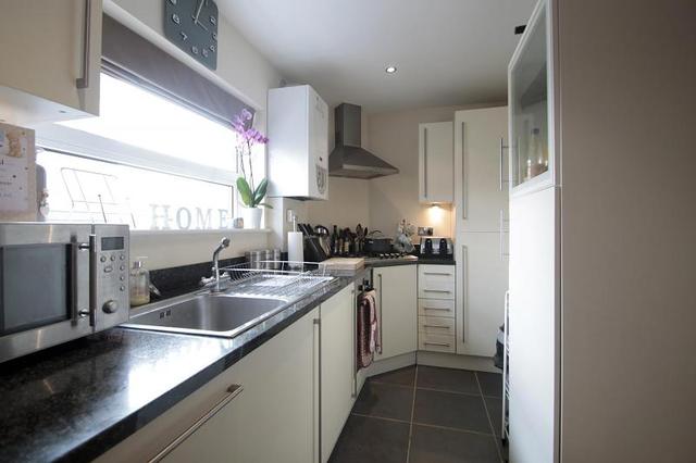  Image of 2 bedroom Flat to rent in Bridge Street Walton-on-Thames KT12 at Bridge Court Bridge Street Walton-on-Thames, KT12 1AG