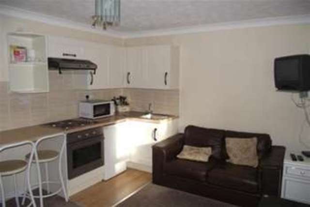  Image of Studio flat to rent in Bridge Terrace Albert Road South Southampton SO14 at Southampton, SO14 3FP