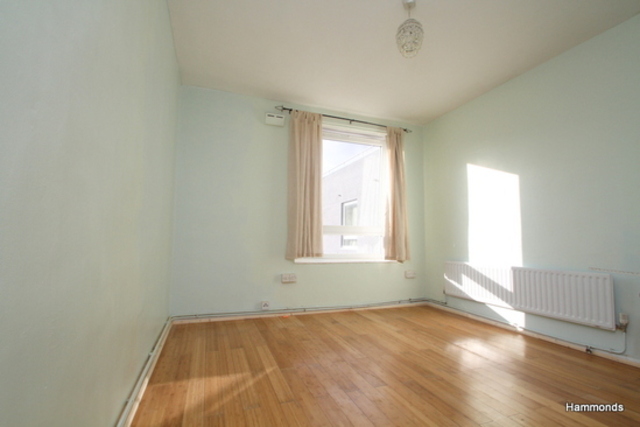  Image of 1 bedroom Apartment to rent in Devas Street London E3 at Brimsdown House  London, E3 3LW