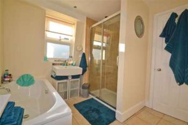 Image of 4 bedroom Terraced house to rent in Brisbane Avenue London SW19 at South Wimbledon, SW19 3AG