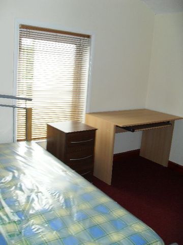  Image of 1 bedroom House Share to rent in Bristol Road Selly Oak Birmingham B29 at Selly Oak West Midlands Selly Oak, B29 6NA