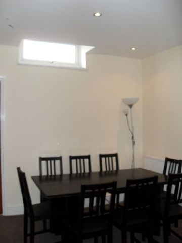  Image of 1 bedroom House Share to rent in Bristol Road Selly Oak Birmingham B29 at Selly Oak West Midlands Selly Oak, B29 6NA